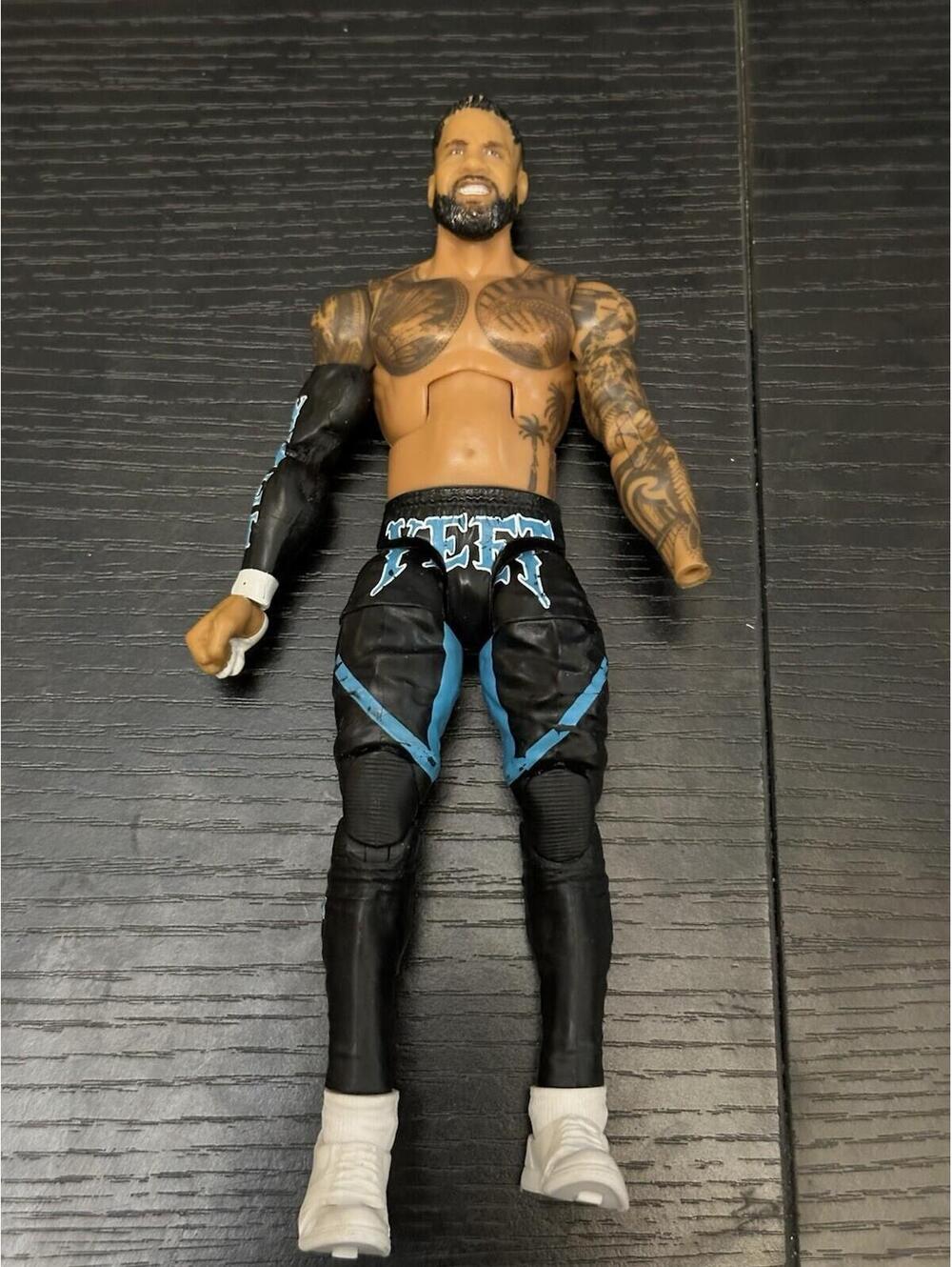 WWE Mattel Elite 114 Jey Uso Loose Action Figure - Missing Left Hand / Forearm